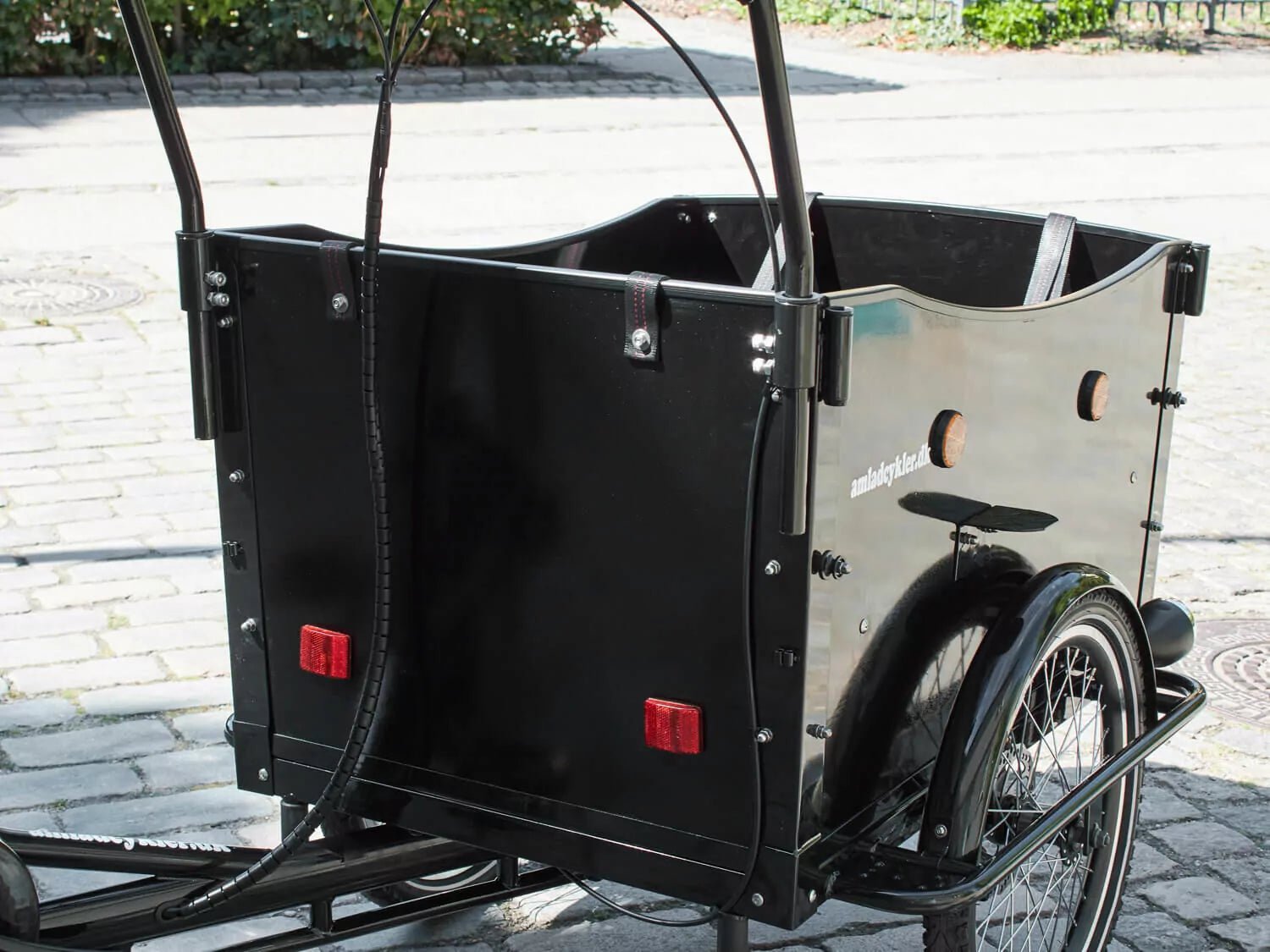AMCargoBikes Curve Dog Friendly Cargo Electric Tricycle – Black - BikeVentures