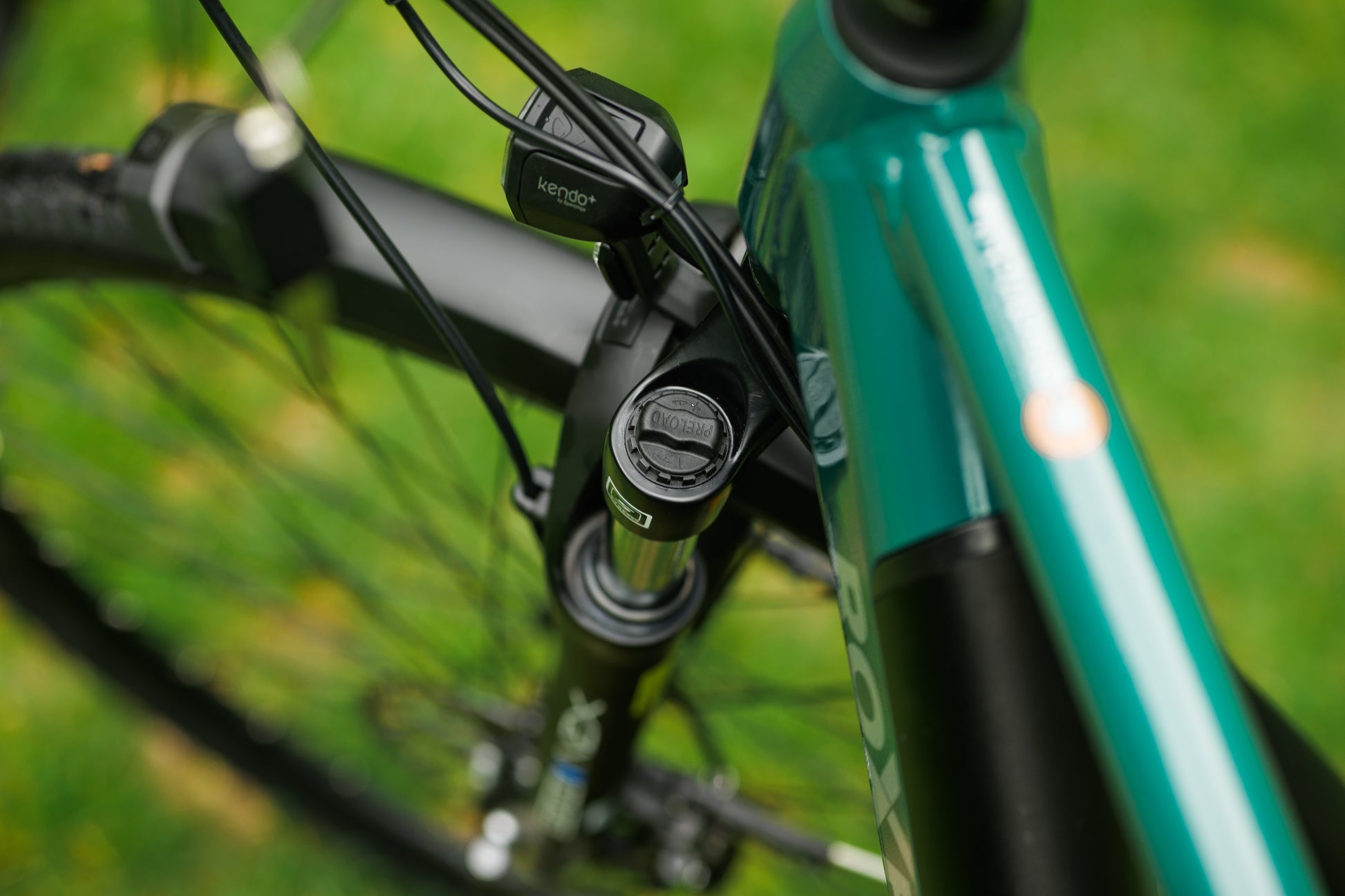 Roxform Valor S Mid - Drive City Commuter Electric Bike 250W - BikeVentures