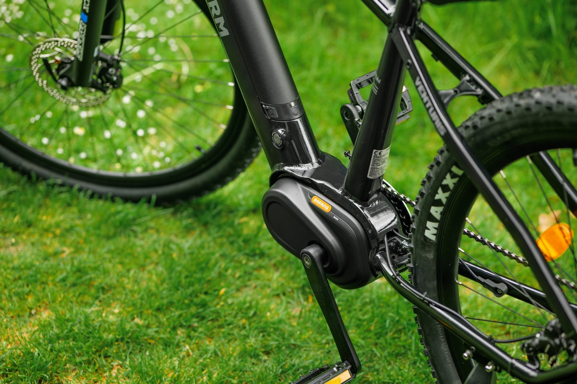 Roxform VENTURIS Mid - Drive Electric Mountain Bike 250W - BikeVentures